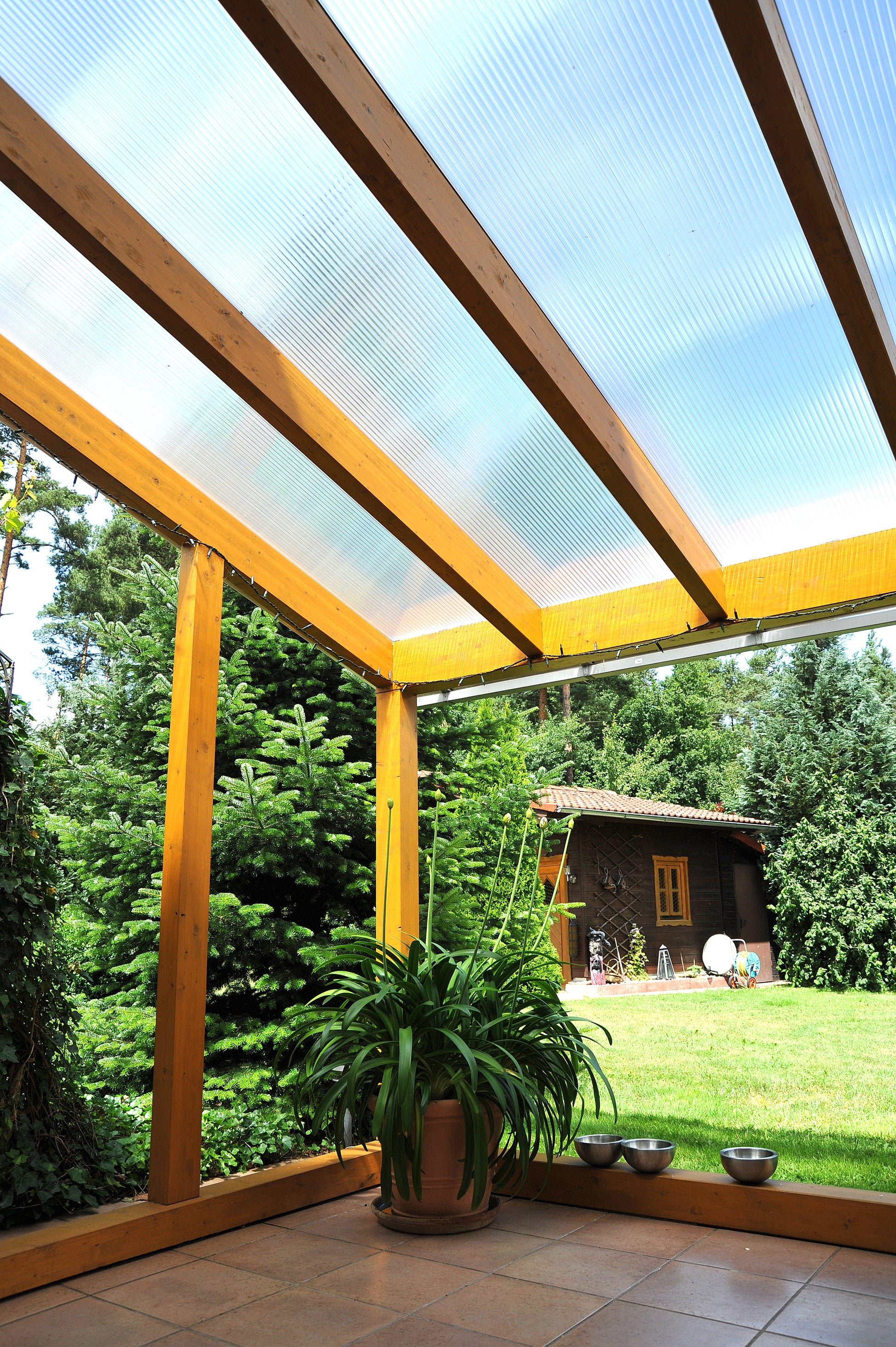 Polycarbonat Hohlkammerplatten 16mm - Hochwertige X-Struktur für maximale Stabilität